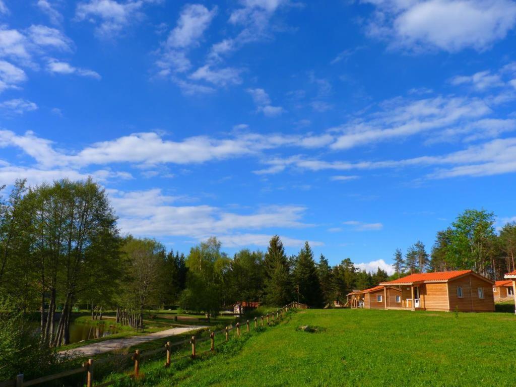 Les Chalets Du Haut-Forez Usson-en-Forez Екстер'єр фото